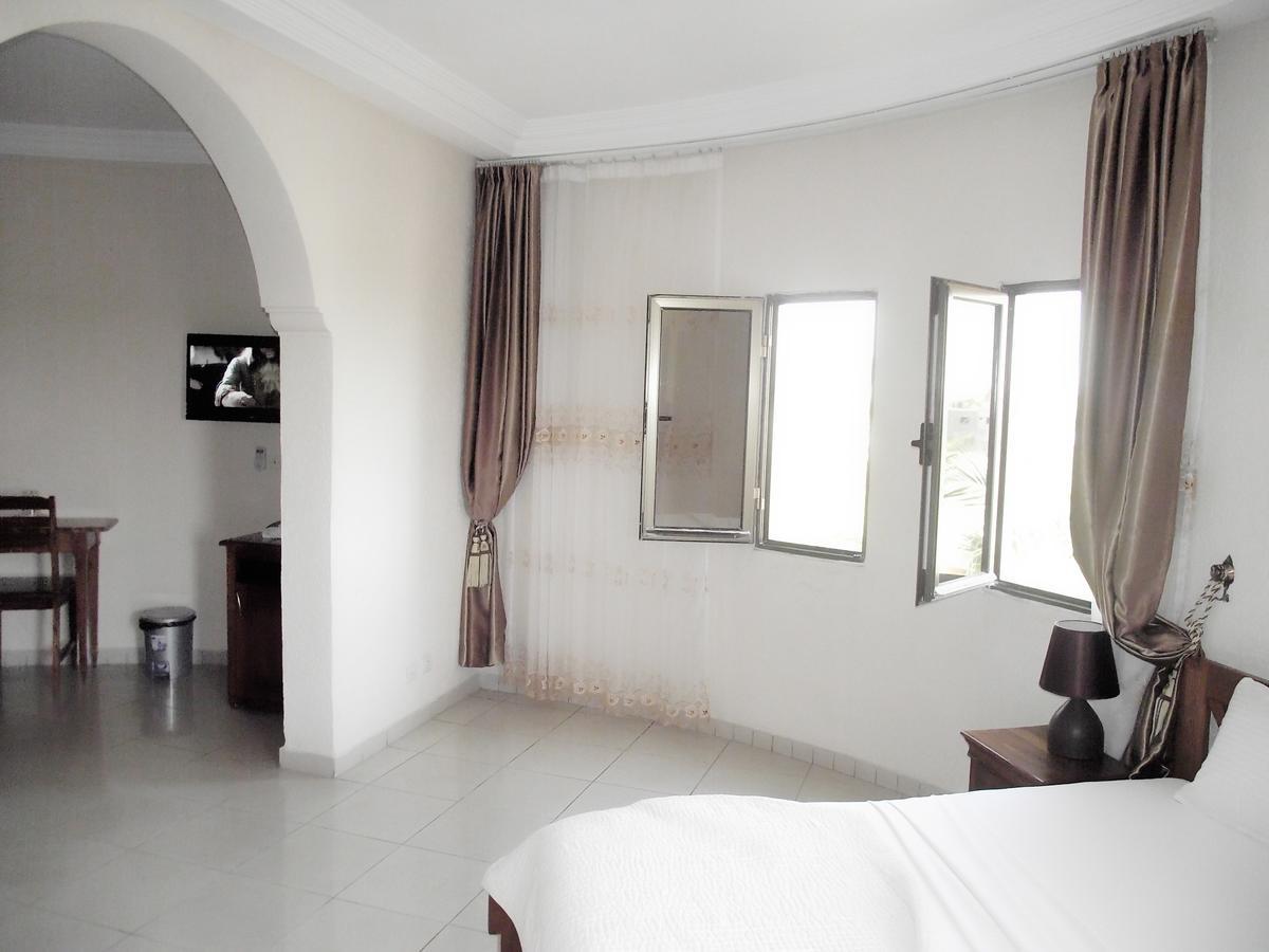 Hotel Ghis Palace Baguida Esterno foto