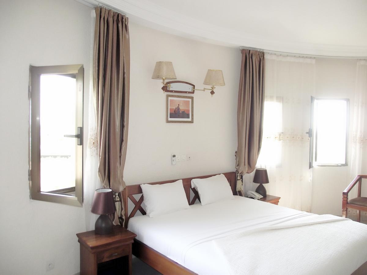 Hotel Ghis Palace Baguida Esterno foto